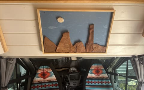 VAN-A-WHITE (Pet & Mtn Bike Friendly)