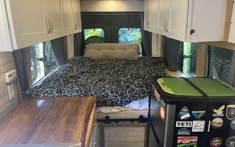 VAN-A-WHITE (Pet & Mtn Bike Friendly)