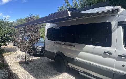 VAN-A-WHITE (Pet & Mtn Bike Friendly)