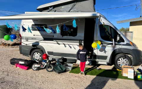VAN GO! VAN GO!