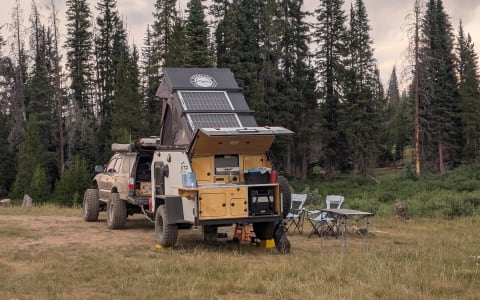 Off grid Adventure Camper! Sleeps 4