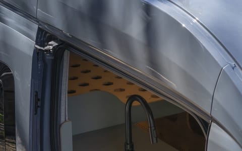 Ganesh – 4 Seatbelts - 18ft Ford Transit Hi Roof Ganesh – 4 Seatbelts - 18ft Ford Transit Hi Roof