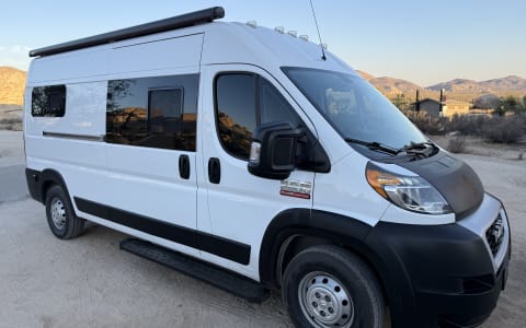 van Beethoven: Relaxing Boho vibes, seats 3