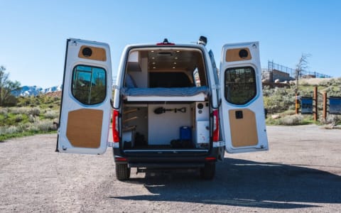 VANCRAFT ROVER 23