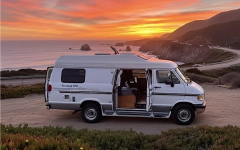 Big Sur Beluga - Retro Roadtrek Dream [Halloween D