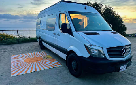Vinny the Van – Sprinter Beach House on Wheels