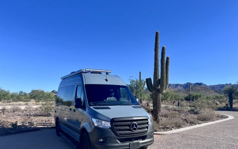 (Unlimited mileage)Arizona Adventure Van for Coupl