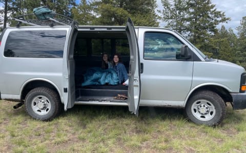 Flathead Valley 12 Passenger Van 'The Avalanche' w