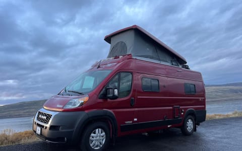 VANessa - 15 min from airport! Winter Ready, Starl