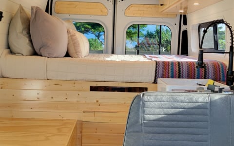BALI! THE 2021 OFF-GRID PROMASTER CONVERSION ●SLEE