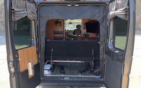 ROADTREK - full hookups, indoor shower, flushable ROADTREK - full hookups, indoor shower, flushable