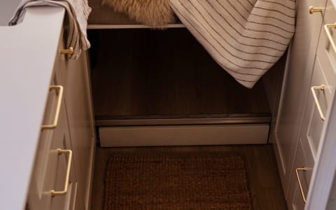 Custom Built Luxury Home On Wheels!