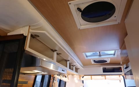 The Picknicker - 16' Scamp Glamping Trailer (DELIV