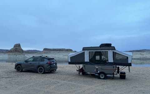 Pristine Popup (2022 Rockwood Freedom 1640LTD)