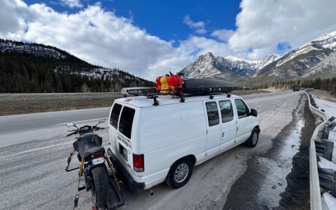 Badass Adventure Van - Free Airport Delivery - Unl