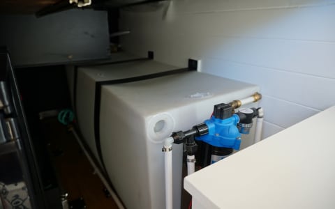 THE GETAWAY – Custom Built Van | Solar, Kitchen, D