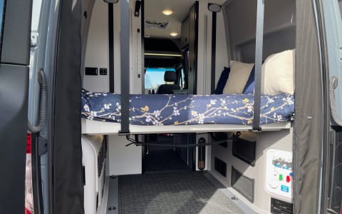2023 Winnebago Revel 4x4 Diesel OFF RD7