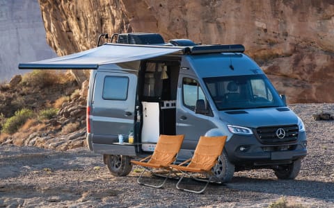 2023 Winnebago Revel 4x4 Diesel OFF RD7