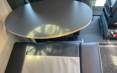 2023 Winnebago Revel 4x4 Diesel OFF RD7