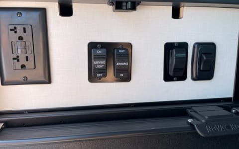 2023 Winnebago Revel 4x4 Diesel OFF RD7