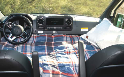 2023 Winnebago Revel 4X4 Diesel OFF RD8