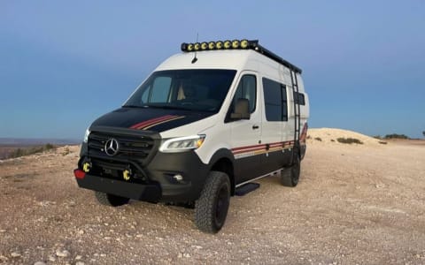 New 2023 Storyteller Overland Beast Mode 4x4 MB Sp