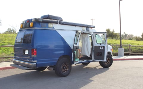 Susan .... 2003 Ford E350 7.3 Diesel