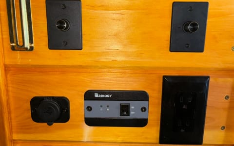 Guinevere Rose - The 2020 Ram Promaster - Cozy, Sp