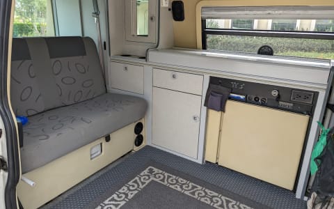2001 Volkswagen Eurovan Winnebago