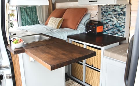 30 Five Star Reviews! Cozy Glamping  Ford Transit 
