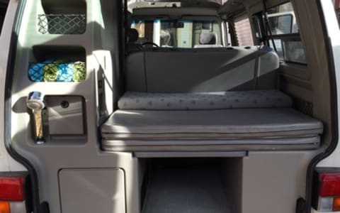 Elsa - Volkswagen Eurovan Full Camper - NO PREP FE