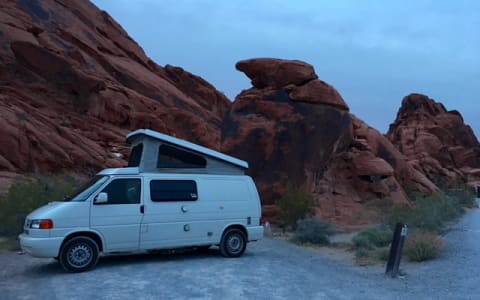 Elsa - Volkswagen Eurovan Full Camper - NO PREP FE
