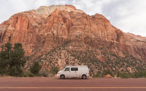 Elsa - Volkswagen Eurovan Full Camper - NO PREP FE