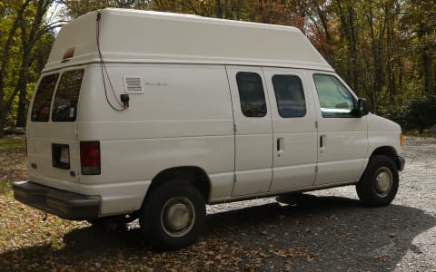 Betty Belair 2003 Ford E350