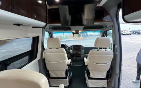 Airstream Interstate Lounge EXT Airstream Interstate Lounge EXT