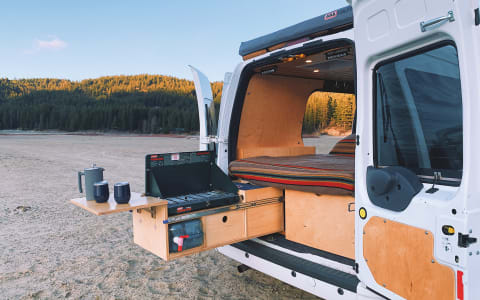 Vanna White | Custom Hand-Built | 2-person | Easy 