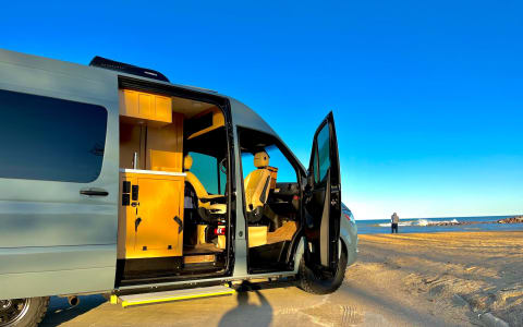 Ultimate in Luxury Adventure Glamping! Mercedes Xa