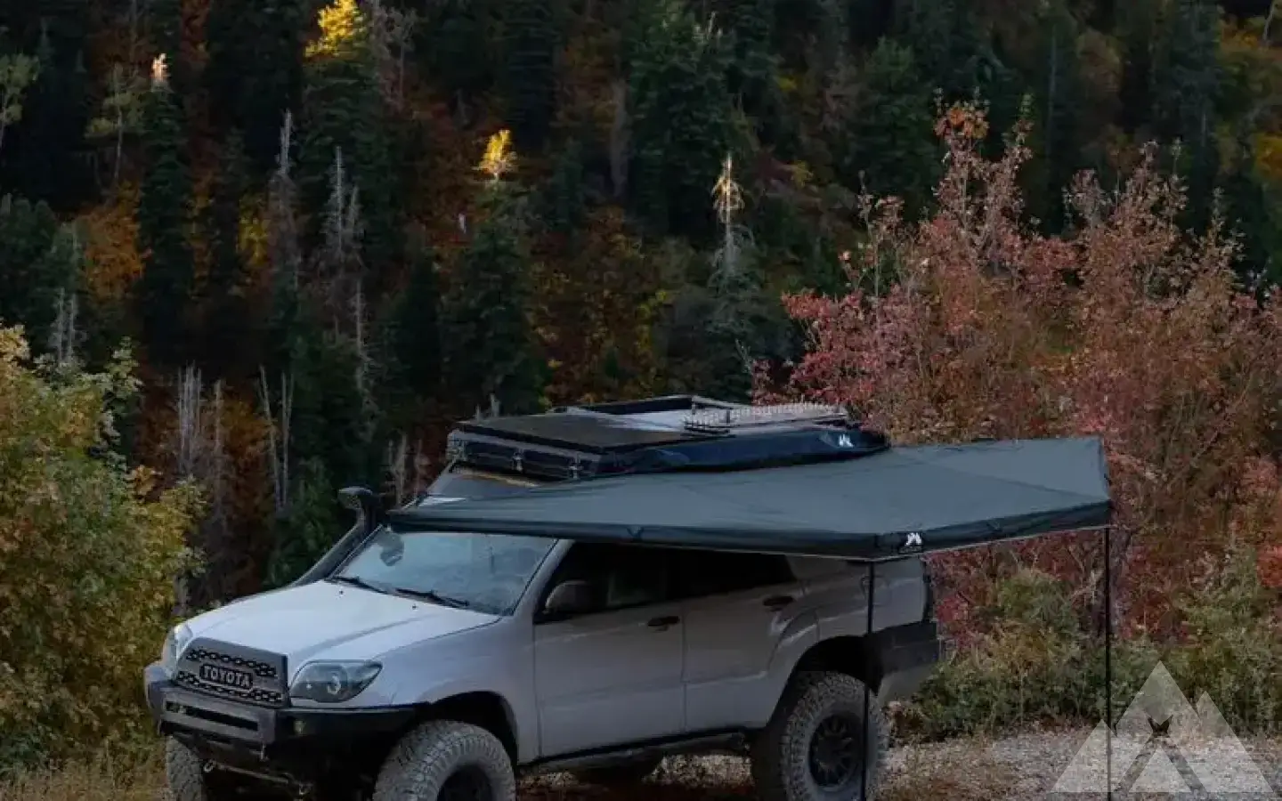 Brand new in box 180 degree free standing awning New for 699.00