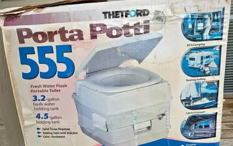 Thetford Porta potti 555