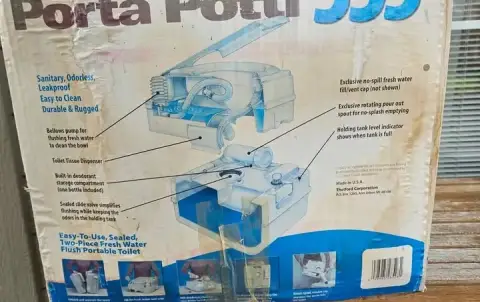 Thetford Porta potti 555