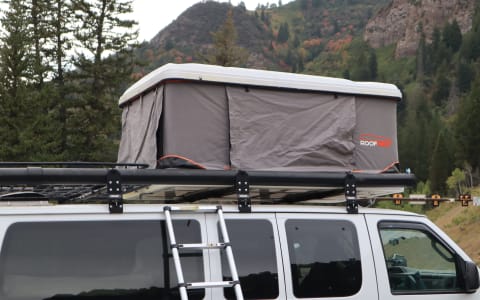 2014 FORD E-350 ADVENTURE VAN!