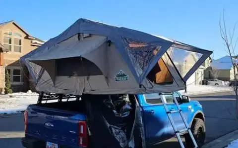 Tuff Stuff Roof top Tent and Awning