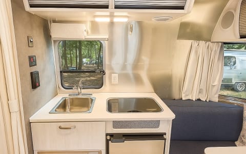 All Inclusive 2024 Airstream Bambi “Gladys”