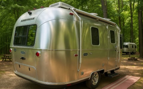All Inclusive 2024 Airstream Bambi “Gladys”
