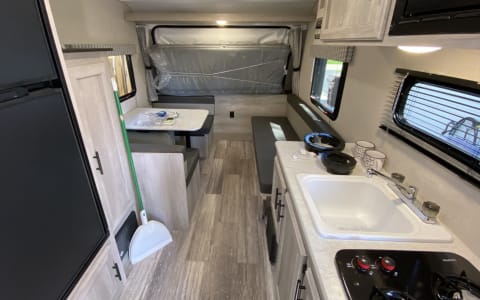 2021 KZ Sportsmen Classic 160RBT