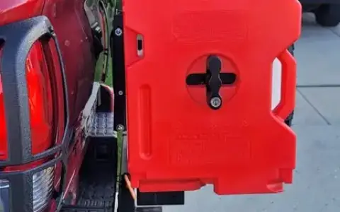 SWINGOUT HITCH SPARE TIRE CARRIER, HIGH LIFT JACK 