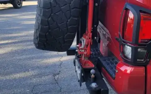 SWINGOUT HITCH SPARE TIRE CARRIER, HIGH LIFT JACK 