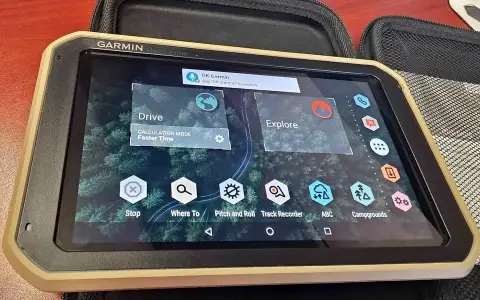 Garmin Overlander GPS