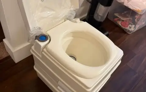 Thetford Porta potti electric portable toilet