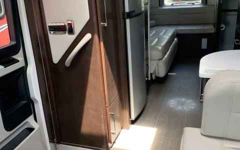 2019 Leisure Travel Van Serenity B+ Rent Cinnamon,
